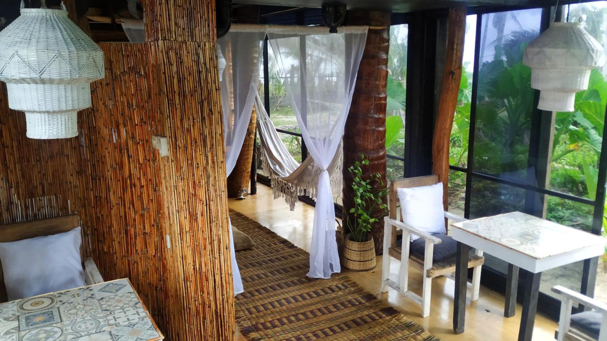 Tarzan'S House Hotel General Luna  Luaran gambar