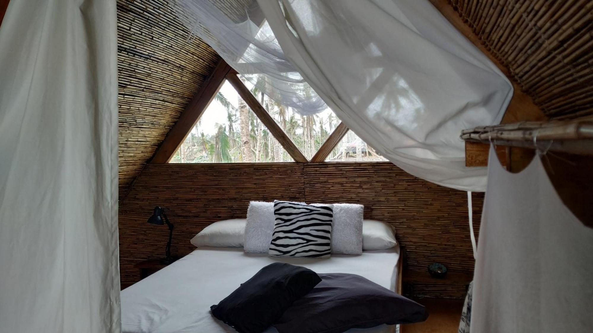 Tarzan'S House Hotel General Luna  Luaran gambar